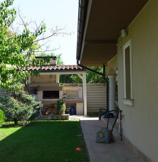 CASA 8 CAM ,5 BAI, S+P+ETAJ , GARAJ, TEREN 485 MP, GHENCEA DANTELEI