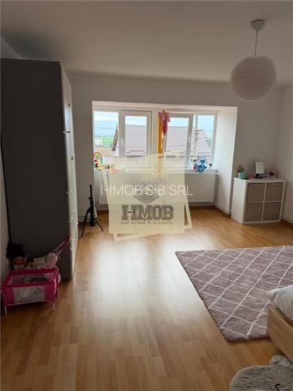 Casa cu 6 camere 2 bai si 1030 mp teren in Viile Sibiului - 8