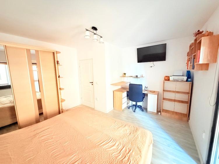 2 camere decomandat, mobilat, parter înalt/poziționare etaj 1, loc parcare