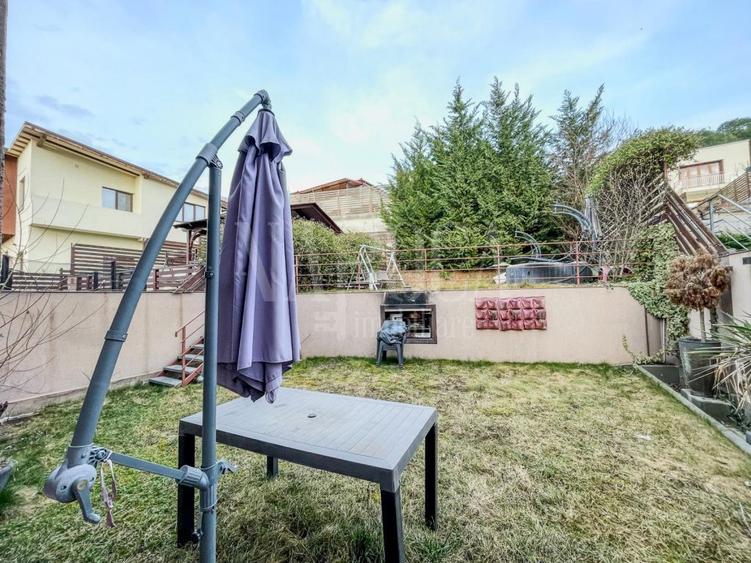 Casa 4 camere de vanzare in Floresti