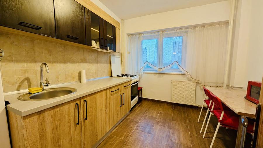 Apartament 2 camere lângă metrou Păcii mobilat și utilat complet et 3, 54 mp