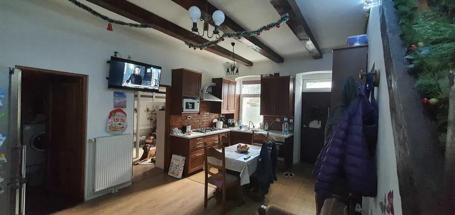 Apartament 4 camere in casa, mobilat si utilat zona Central