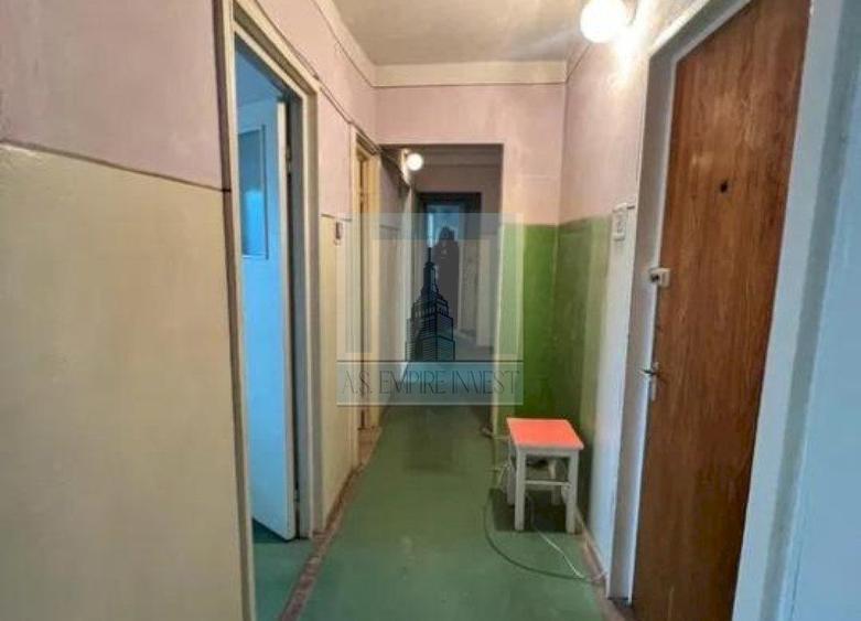 Ap 3 camere decomandat - zona Grivitei