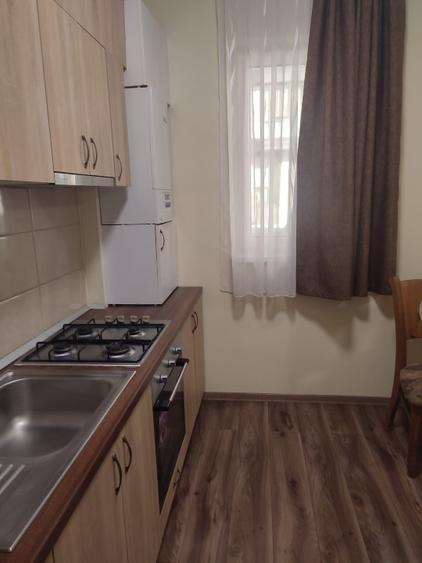 Proprietar închiriez apartament 2 camere zona Spitalul județean