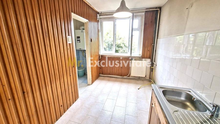 Apartament 4 camere Nord ,Etaj 3 la Poarta Scolii nr 14
