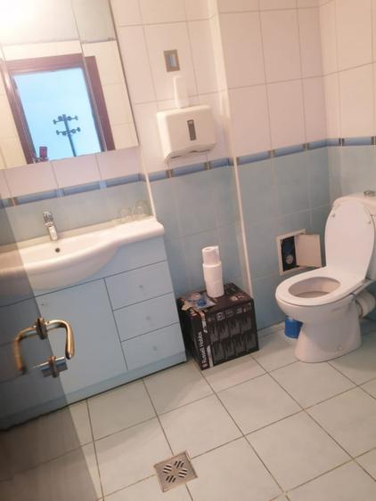 Bd. Mamaia, spatiu 47 mp., cladire de birouri