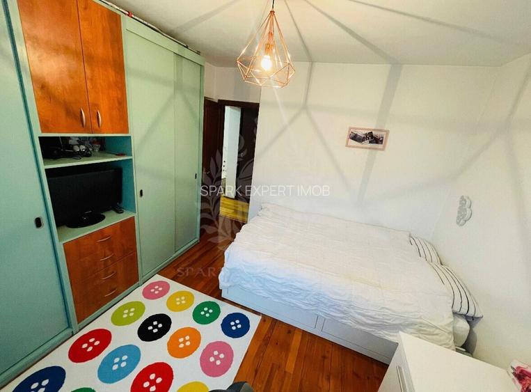 2 CAMERE // REPUBLICII // MOBILAT - 8