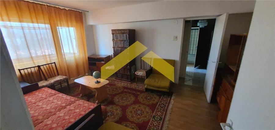 Apartament de vanzare 2 camere orasul Sebis