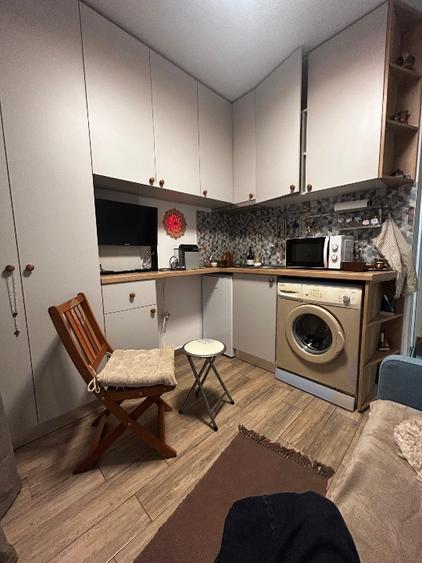 Garsoniera de închiriat, 11 mp, central, renovata, mobilata, complet utilată