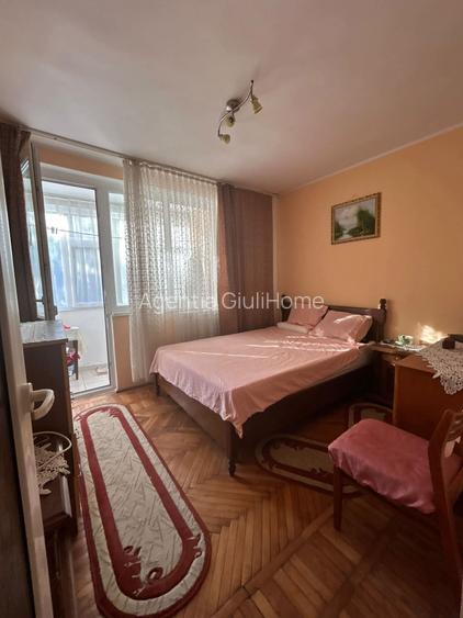 APARTAMENT 3 CAMERE DE VANZARE MICRO 16 ETAJ 1 - 5