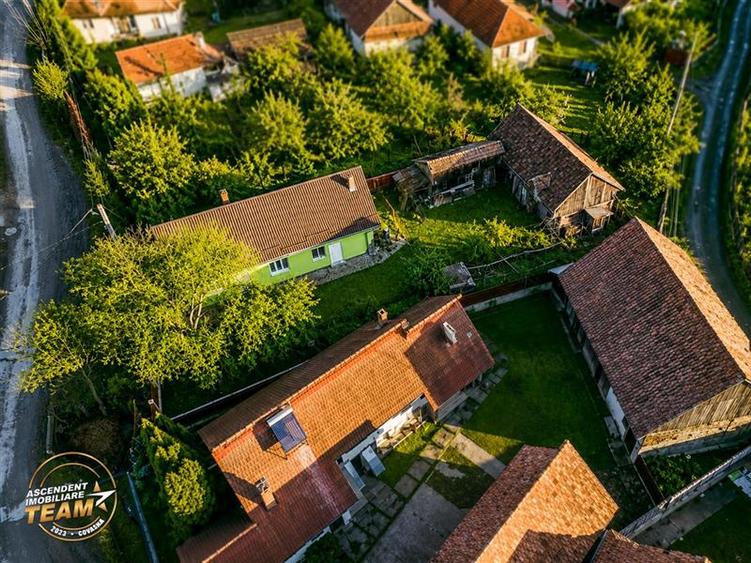 Casa de locuit in Martanus cu 660mp teren roditor,  Covasna