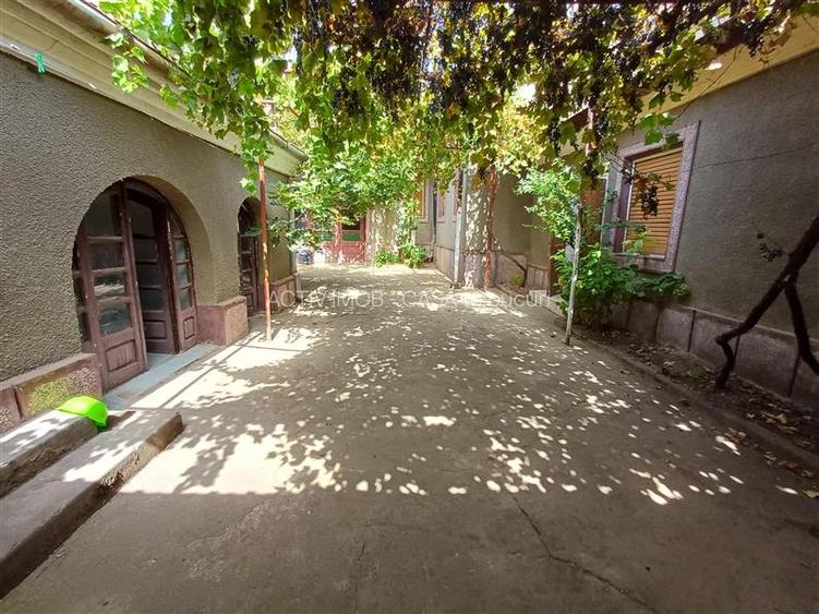 Moldova Noua, Casa Spatioasa Cu Curte, Langa Dunare, 360 Mp. Construiti, Mobilat - 3