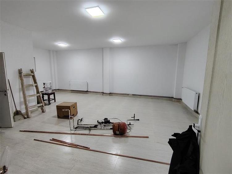 Imobil comercial (Gheorgheni, str. Gabor Aron nr. 8)
