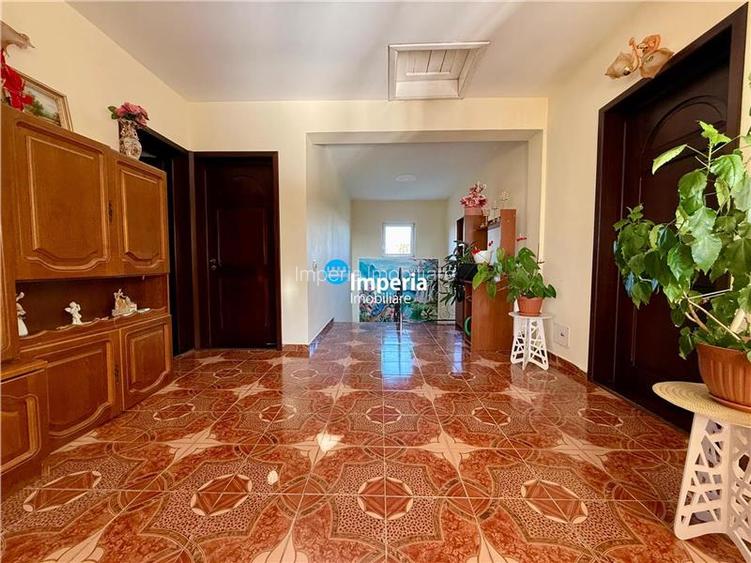 Vila 5 cam, 3 bai, beci, 800 teren, mobilata, Aroneanu Iasi