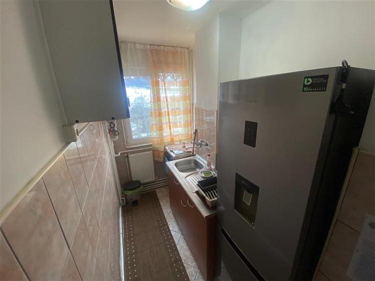 Apartament cu doua camere de vanzare in Dambu