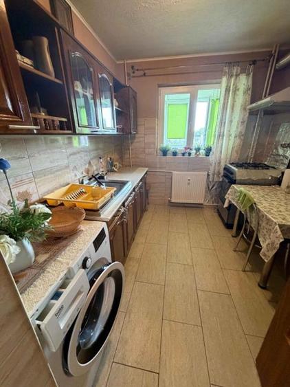 3 Camere Decomndat metrou Gorjului Militari
