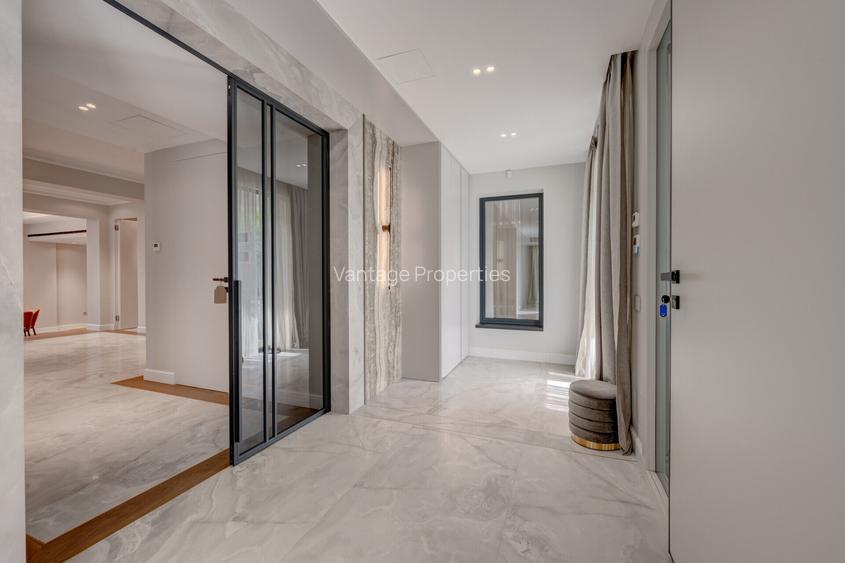 Luxury villa | gated complex with security | Iancu Nicolae | British School - 32