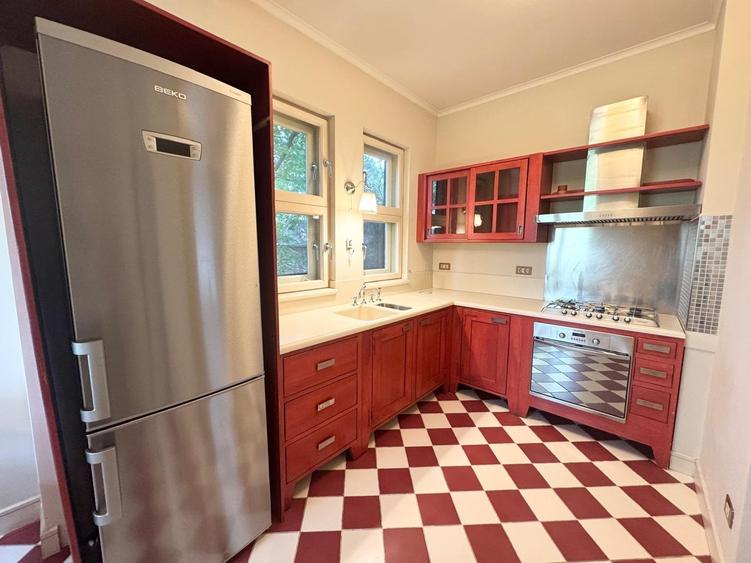 Apartament elegant in vila, Domenii - Casin
