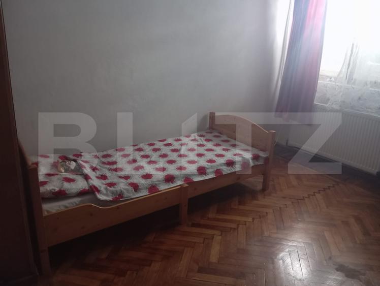 Apartament 4 camere, 82 mp ,3 balcoane inchise + boxa, zona Sud
