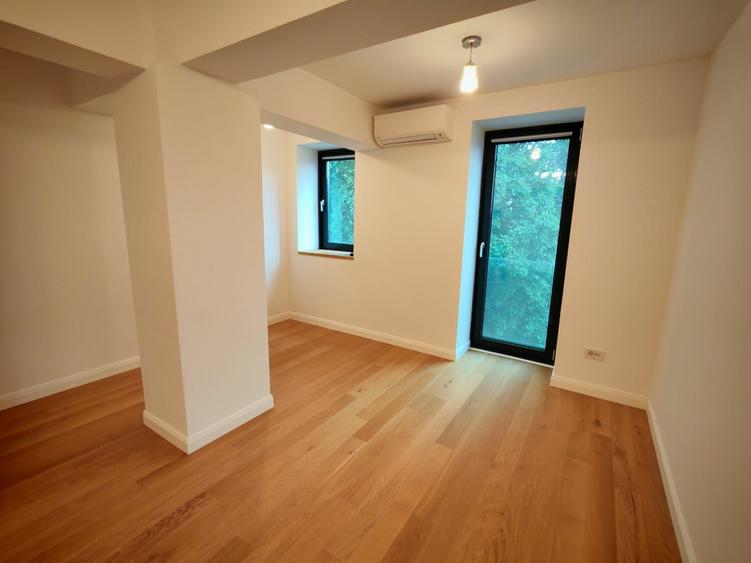 Apartament 3 camere bloc nou