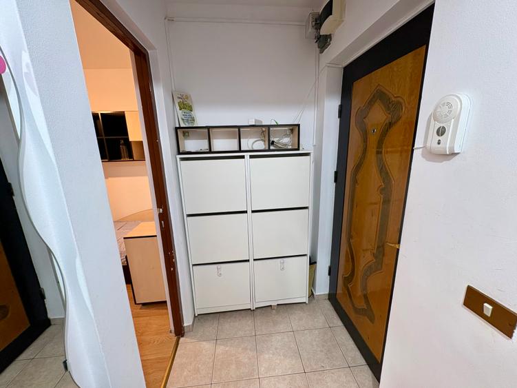 3 Camere Bloc Reabilitat Etaj 2/4 Loc de Parcare Izolat Termic