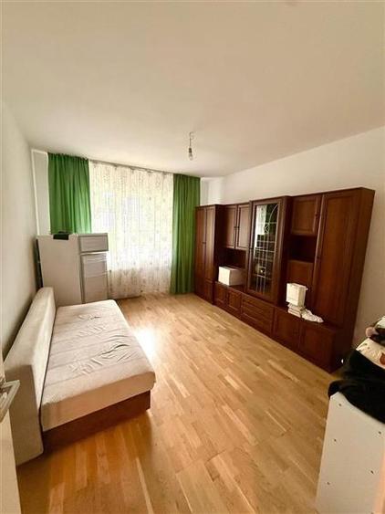 Apartament 2 camere decomandat zona Centrul Civic