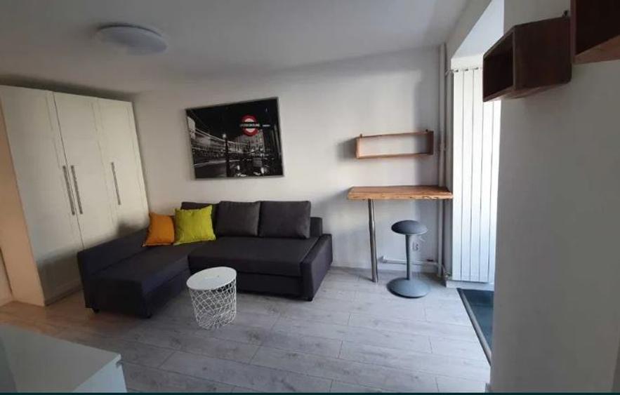 Garsoniera FLOREASCA, metrou STEFAN CEL MARE, RENOVATA, AMENAJATA