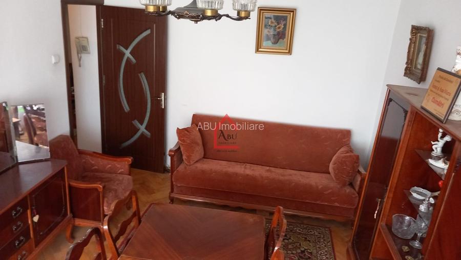 Apartament cu 3 camere, Decomandat, Zona Pacurari - 17