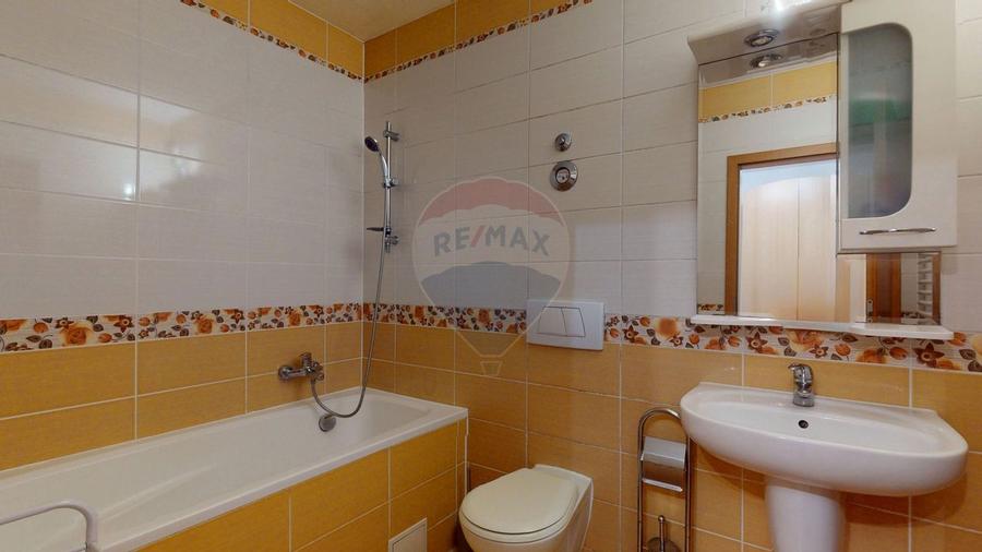 Apartament cu suprafata generoasa de închiriat