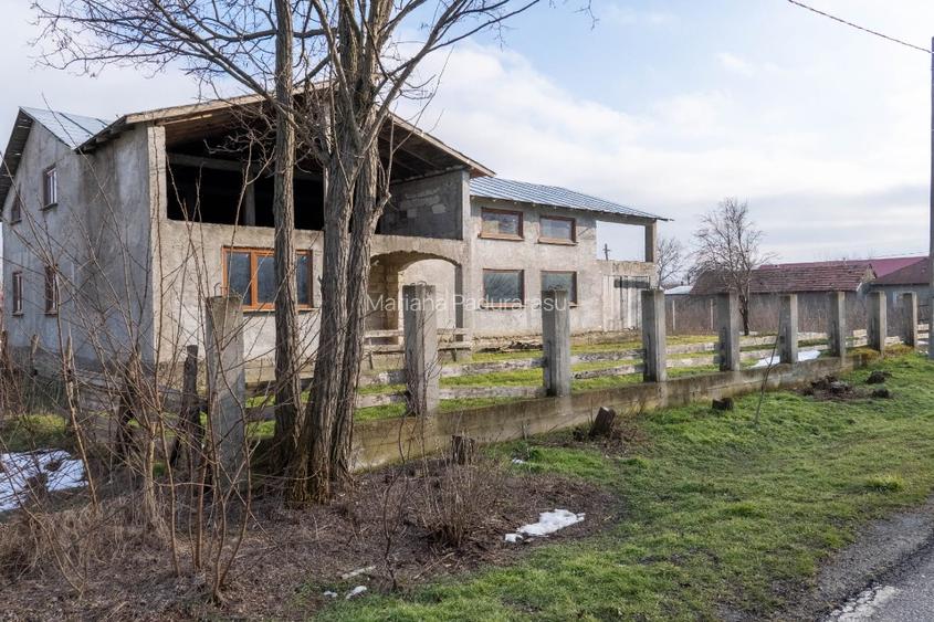 Casa mare la șoseaua județeana+1487 teren - 3
