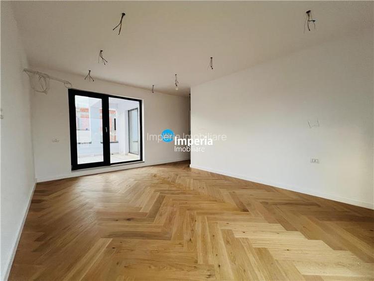 Persoana fizica de vanzare doua VILE DE LUX cu vedere la lac CORBEANCA - 11