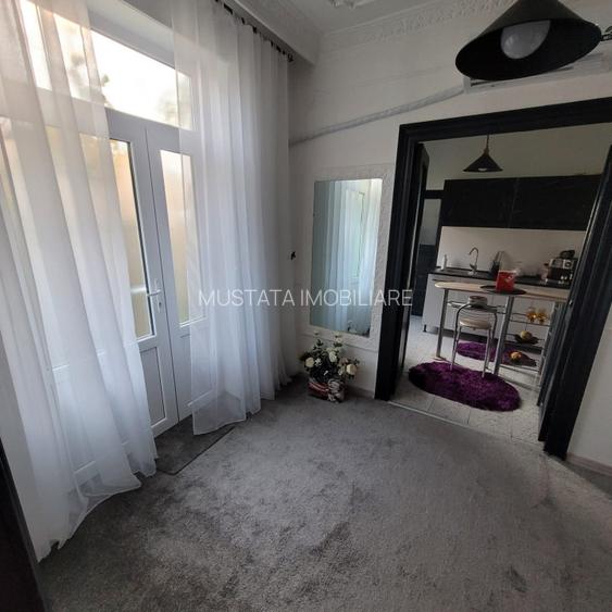 Casa cu 5 camere, zona centrala. - 2