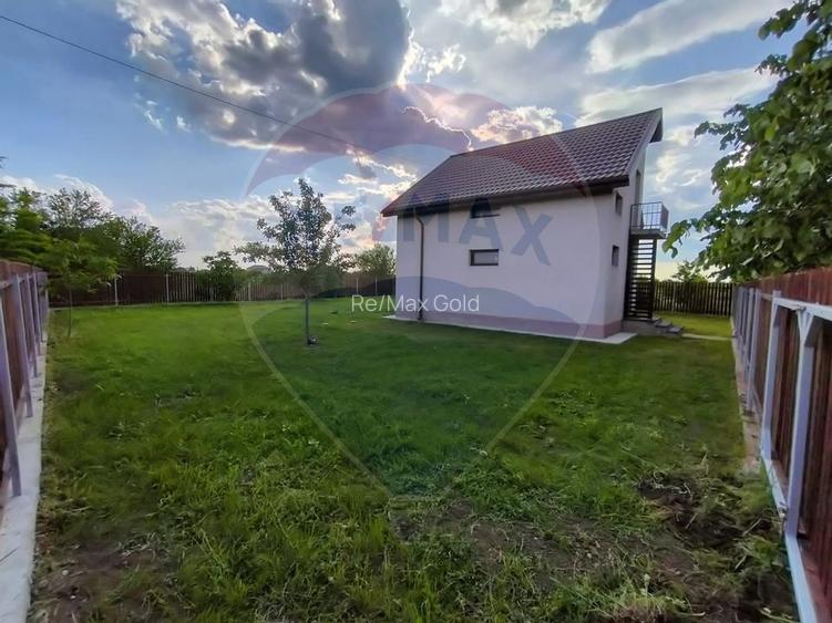 Casă / Vilă cu 4 camere la 25 min de Piata Victoriei - Tartasesti - 16