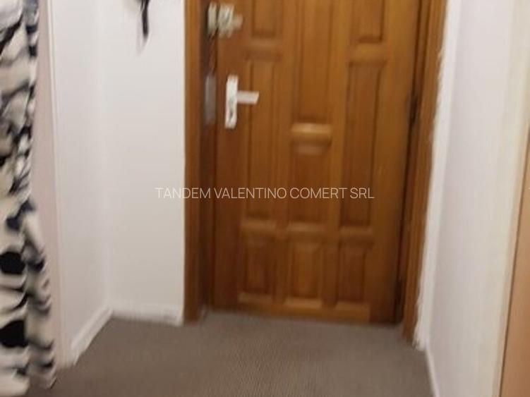 Decebal , Piata Muncii, Calea Calarasi - 4