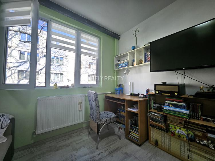 Vanzare apartament 3 camere / Rahova / Al. Costinesti / etaj  2 /4  / comision 0 - 6