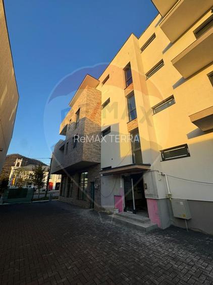 APARTAMENT CONFORT LUX DE VANZARE IN CENTRUL VECHI 4 CAMERE - 3
