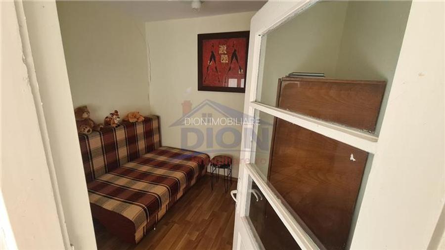 Central -Casa si teren in  municipiul Calarasi--Grivita - 9