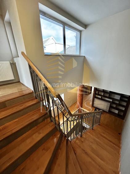 Casa insiruita 5 camere de inchiriat | Buna ziua | Garaj dublu - 20