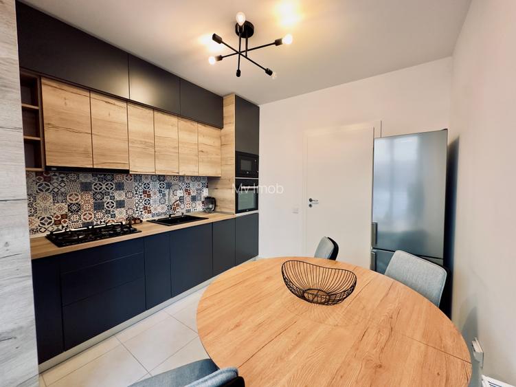 Apartament cu 2 camere,70 mp plus terasa de 20 mp in zona Tractorul - 8