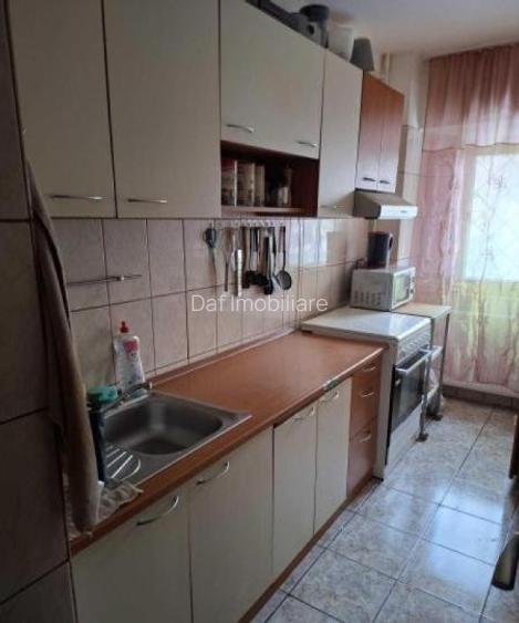 85000 euro - Unirii-Nerva Traian -garsoniera 38mp -bloc 1990 - 3