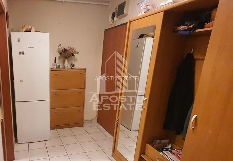 Inchiriez apartament cu 2 camere zona UTA - 3