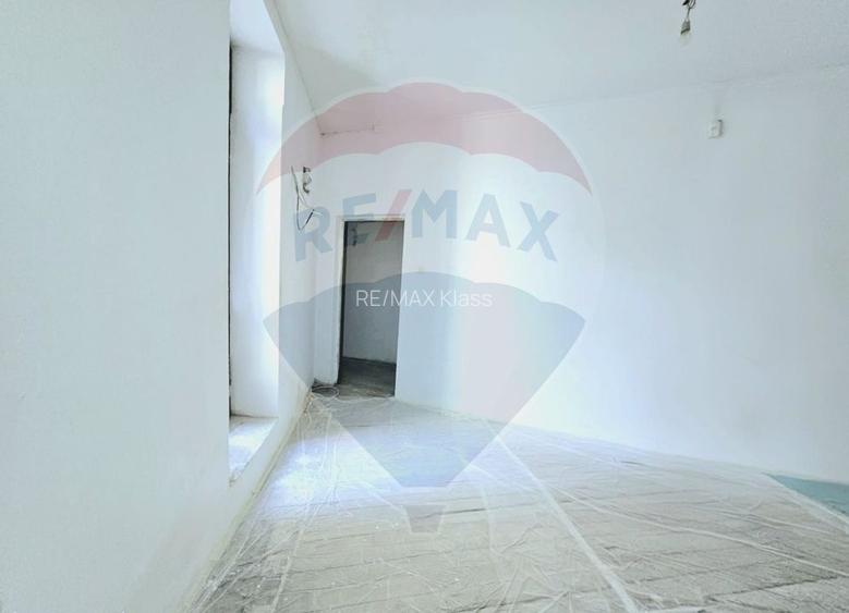 Casa 15 camere de vanzare zona Universitate + spatiu comercial parter - 26