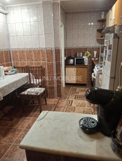 2 camere D- Pacurari Autocenter- 65 mp - 118000 euro - 6