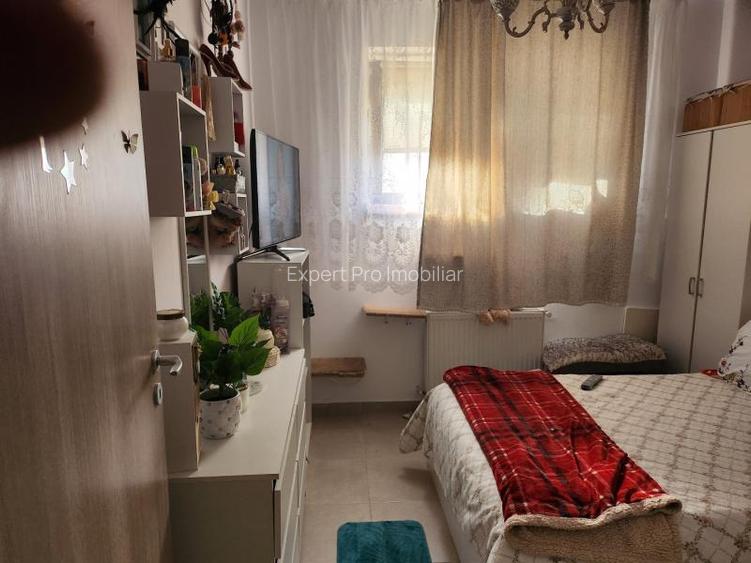 Teren Intaravilan Parcelabil 5300mp 25E  MP deschidere sosea 26m toate util.. - 5