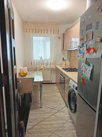 Apartament 2 camere decomandat, bloc nou Cug, et. intermediar, loc parcare - 2