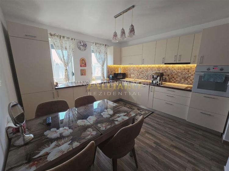 <Casa individuala mobilata utilata> 3 camere 1 baie teren 300mp - 15