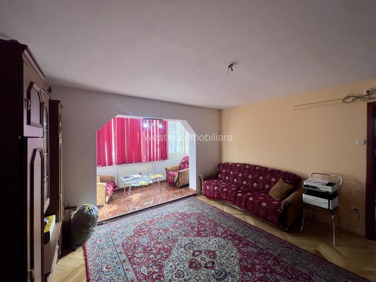 Apartament 3 camere, 78 mp utili + garaj si boxa, etaj 1 - Zona Modern - 3