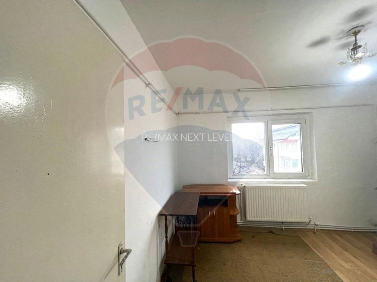 Apartament cu 2 camere de vânzare pe strada Metalurgiei - 2