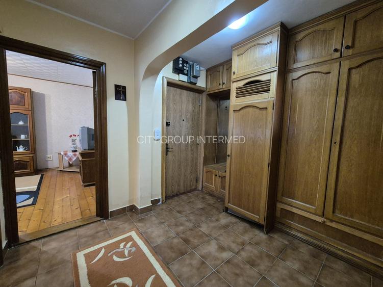 Casa de Cultura  - apartament 2 camere decomandate - 12