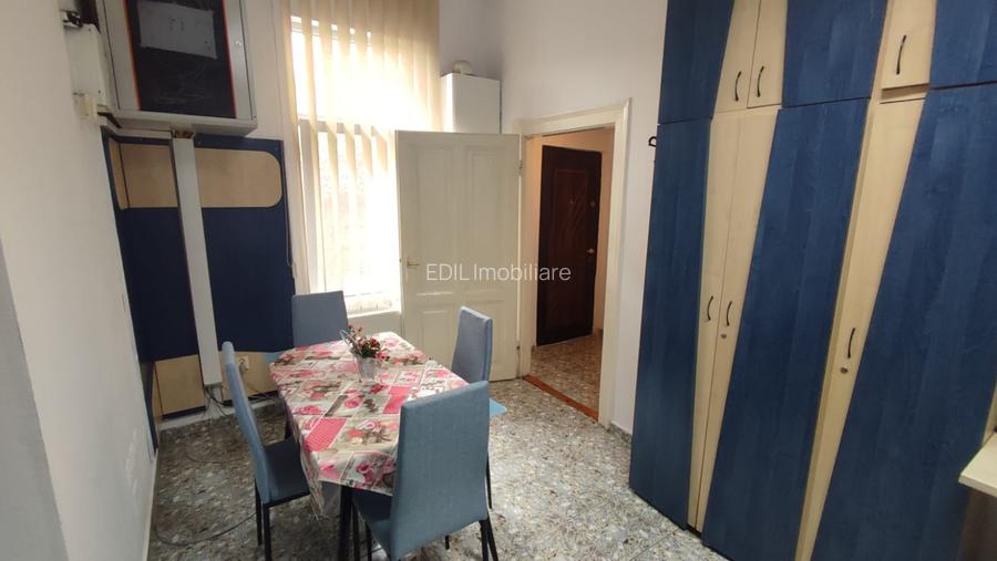 Apartament de vânzare, 2 camere, 70 mp, Central zona B-dul Eroilor - 18